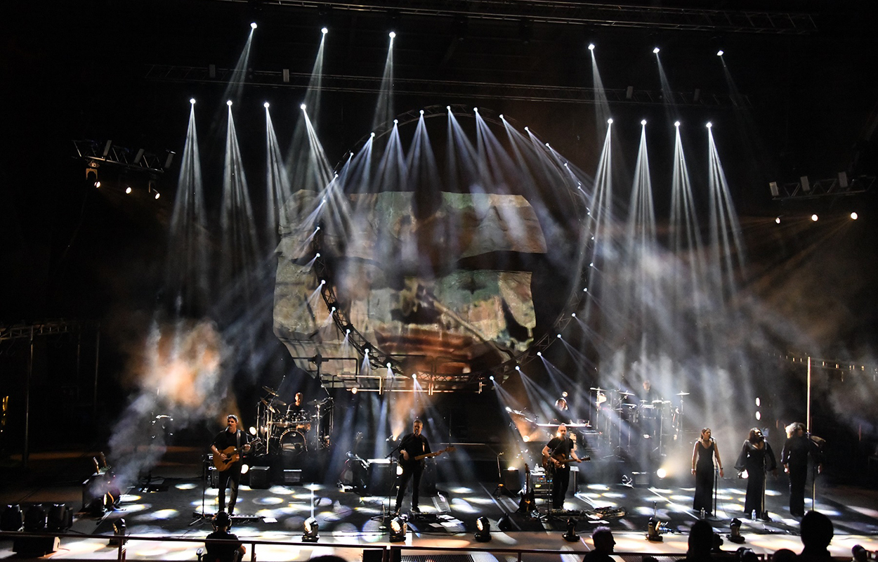 Kegembiraan Band Ikonik Pink Floyd di Brit Floyd World Tour